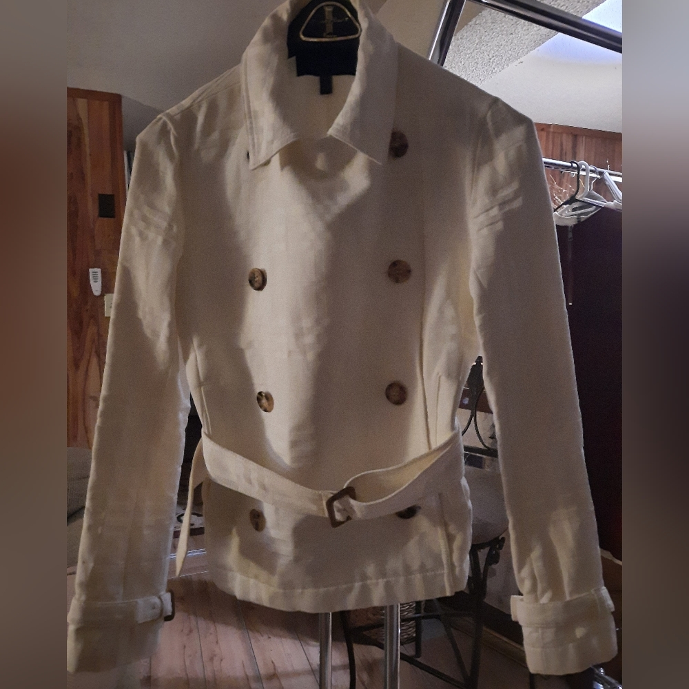 Authentic Burberry White Jacket - image 1